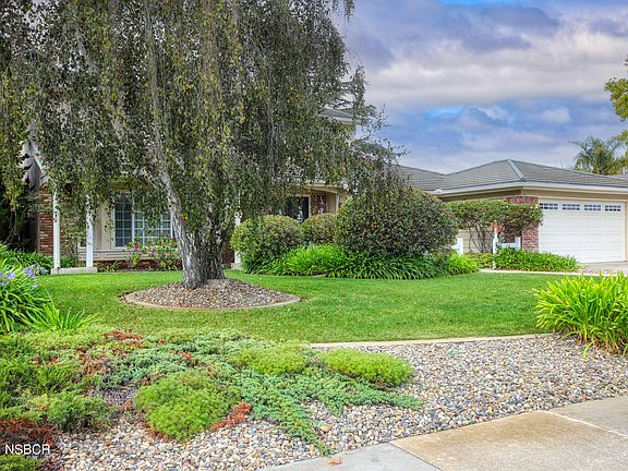 4th image of 1084 Foxenwood Dr