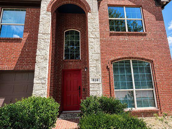 3rd image of 814 Honey Hill Dr