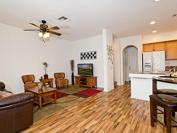3rd image of 3211 N Ventura Road