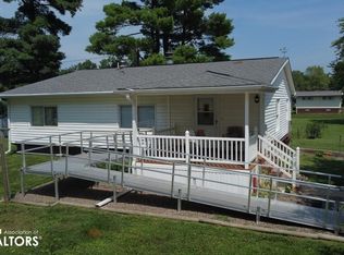 1905 Arthur Dr, Fort Madison, IA 52627