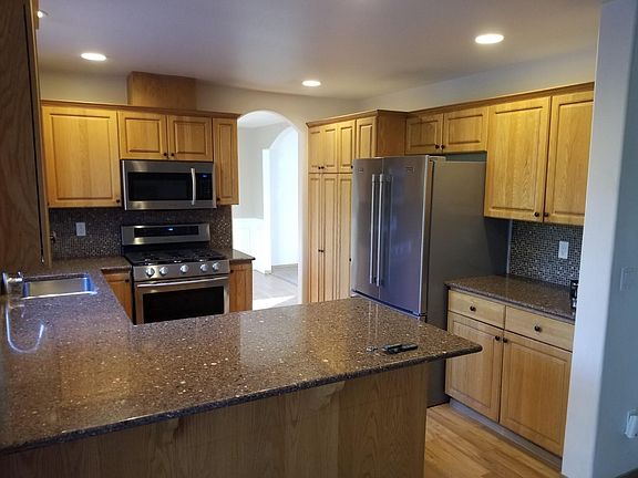 2nd image of 5323 112th Pl NE