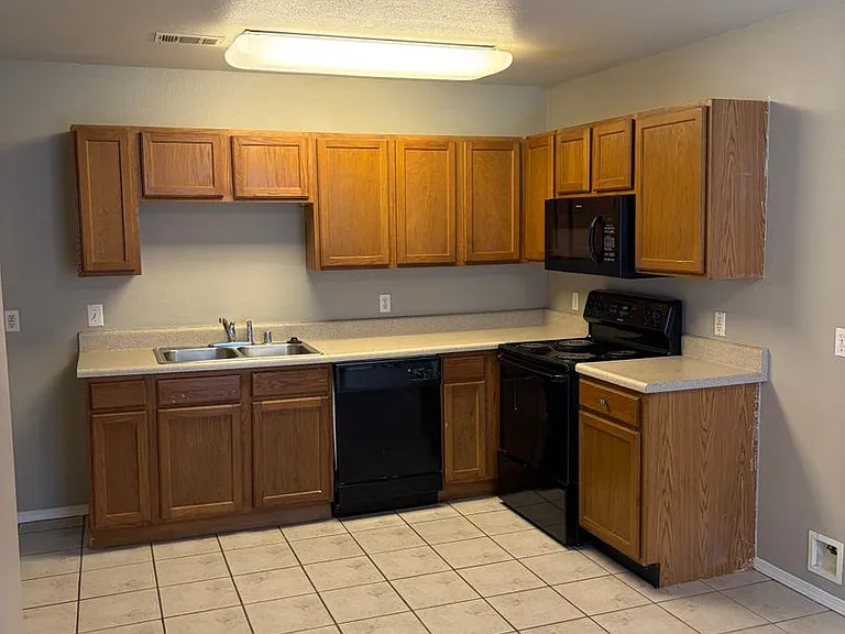 1125 Grinnel Cir — Photo 7