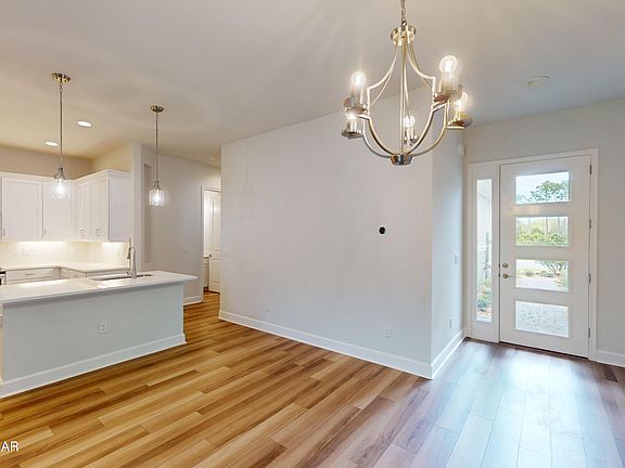 4th image of 6482 Roseberry Ct
