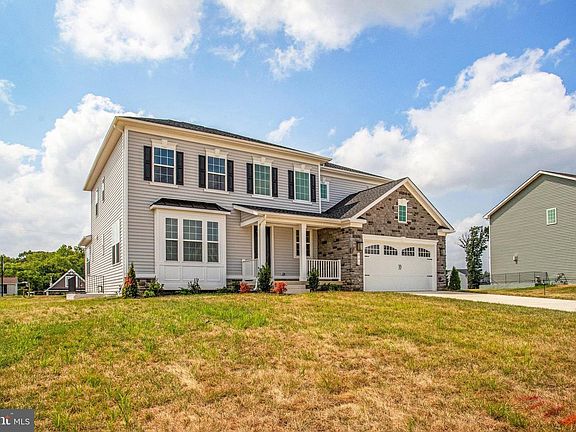 3rd image of 201 Camwood Ct