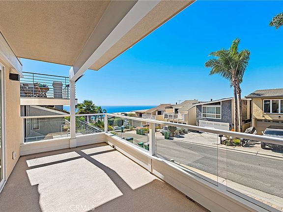 2nd image of 882 Acapulco St