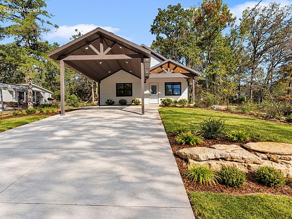 3rd image of 3007 Mockingbird Road
