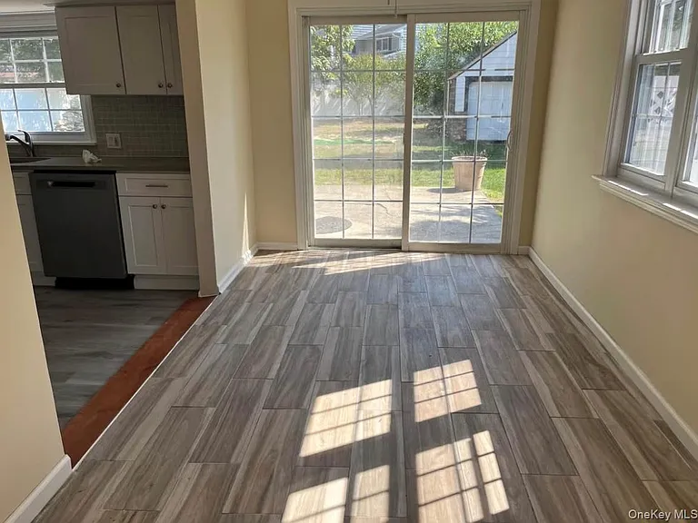 1539 Park Ave — Photo 8