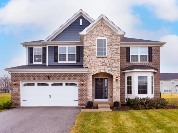 12516 S Cherry Blossom Blvd, Plainfield, IL 60585