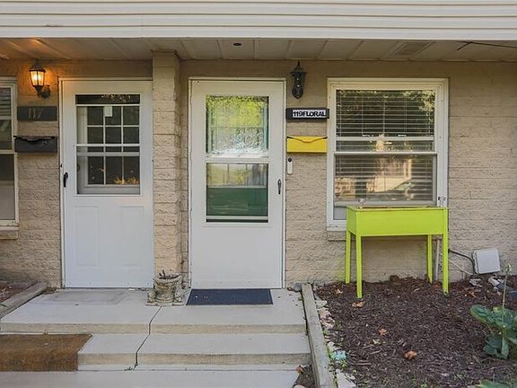 4th image of 119 Floral Ave #0