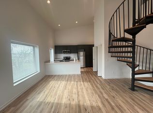 345 N 23rd St #303, Lincoln, NE 68503