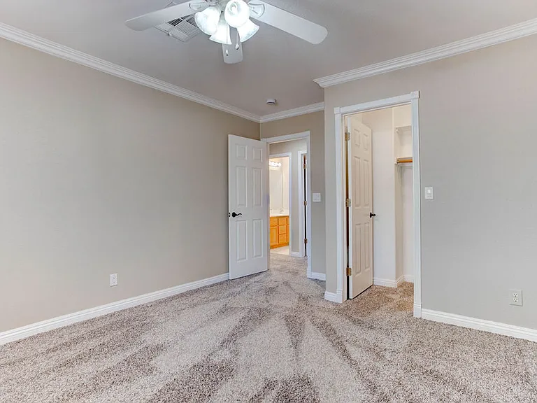 809 Royal Birch Ln — Photo 48