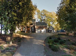 1028 Shadywood Ln, Raleigh, NC 27603