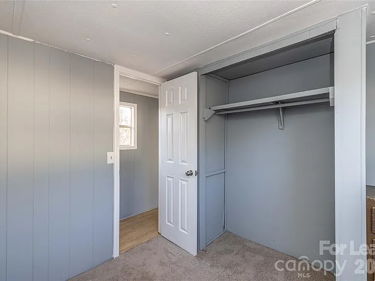 126 Poe Dr — Photo 19