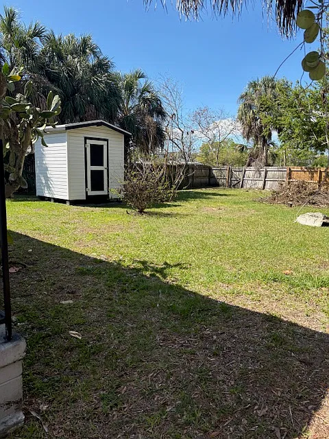 2 bed, 1092 sqft, $1,700 — Photo 2