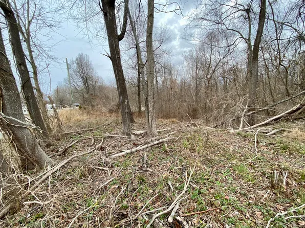 704 E Reservoir Ave, Central City, KY 42330