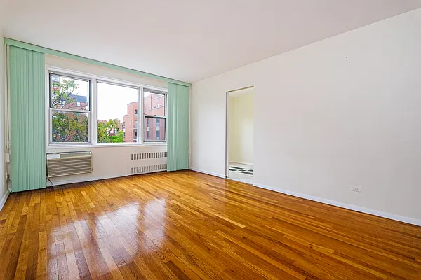 Sold by ERA Insite Realty Services | media 20