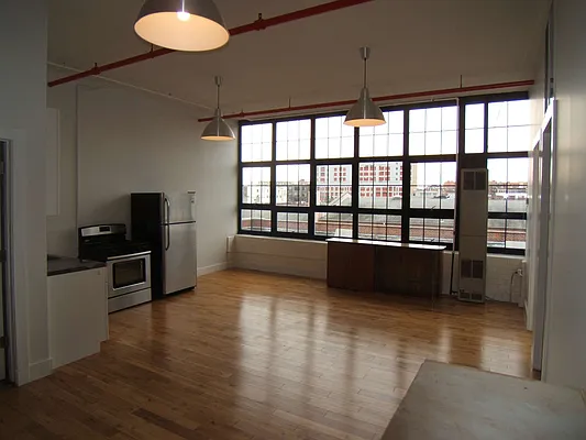 Rented by Joel Weisz, LREB | media 2