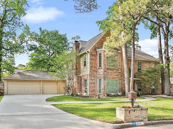 Driveway replaced 2011. Home has spacious 3-car garage.