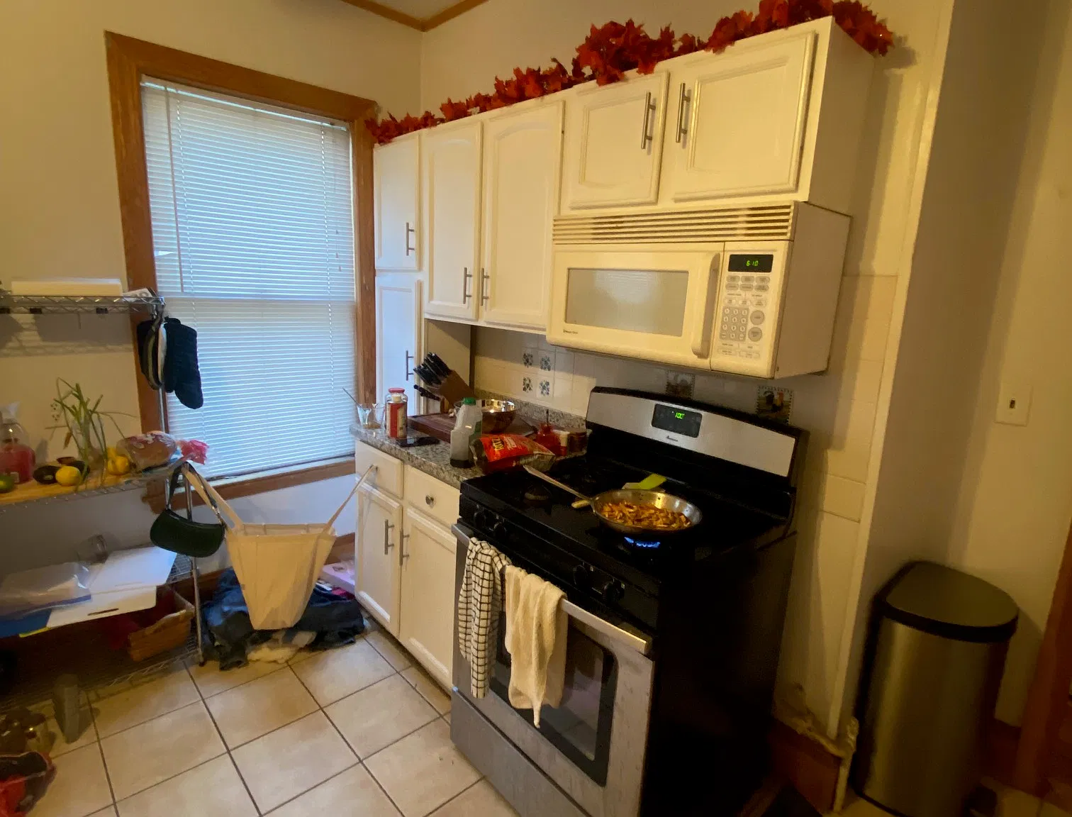3 bed, 935 sqft, $2,800 — Photo 2