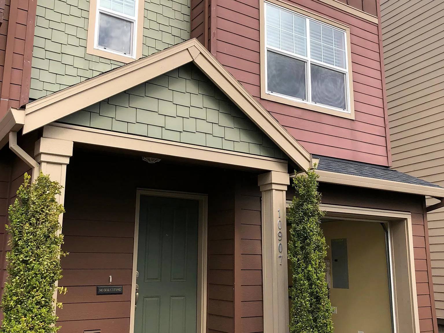 10907 SW Sage Ter — Photo 2