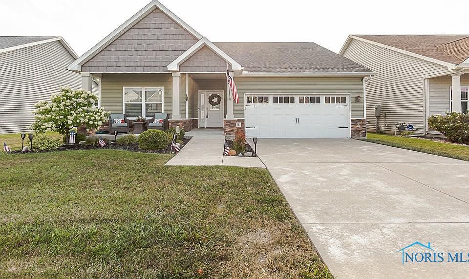 1st image of 4748 Lakeside Dr