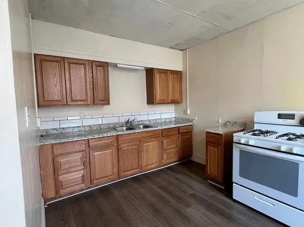 114 1/2 S Queen St, Lancaster, PA 17603