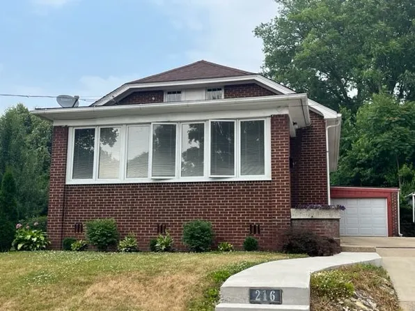 216 Artesian Pl, Dixon, IL 61021