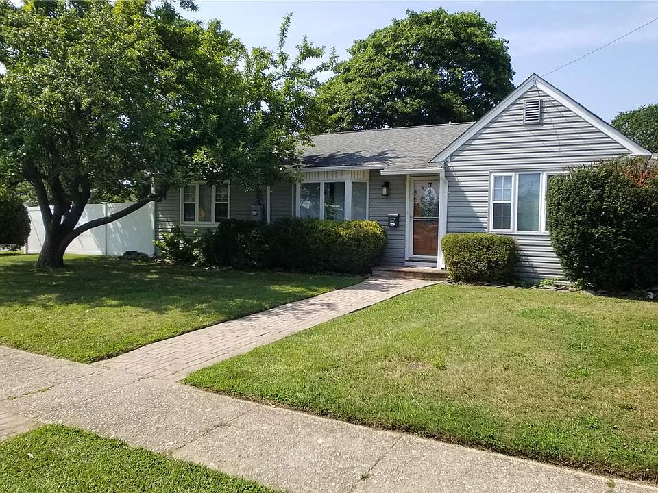 57 Birs Avenue, Lindenhurst, NY 11757 Zillow
