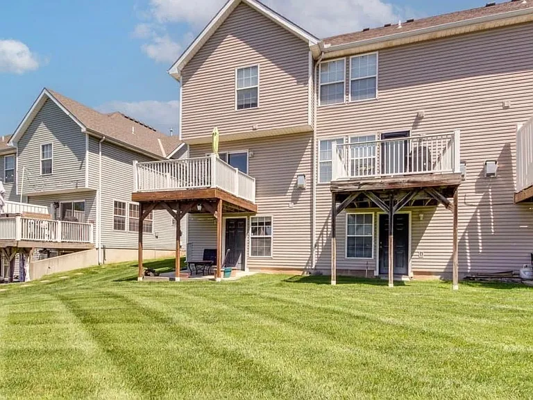 2230 SW Suncatcher Rd — Photo 28