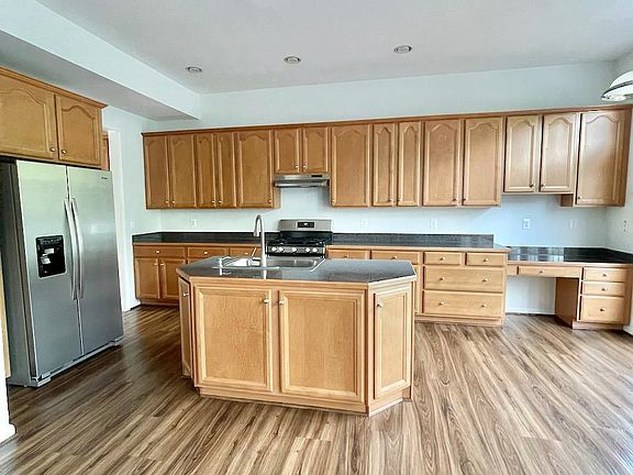 2nd image of 2403 Cypress Green Ln