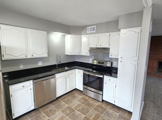 9530 Mission Rd #11440873, Overland Park, KS 66207