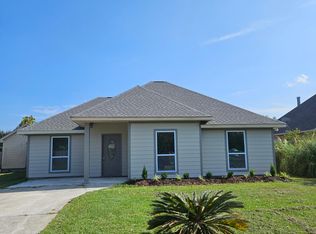 28448 Twilight Dr, Ponchatoula, LA 70454