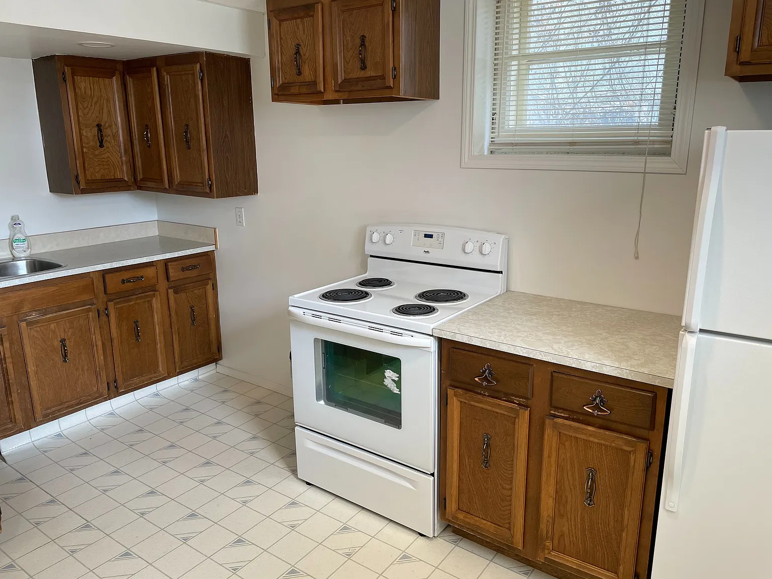B - 1302 Elliott St, Saskatoon 2 Bedrooms | 1 Bathroom — Photo 4