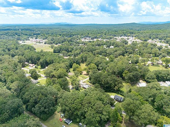 2nd image of 227 Bennett St