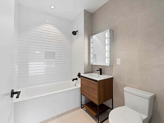 4th image of 333 Linden Blvd APT 3D