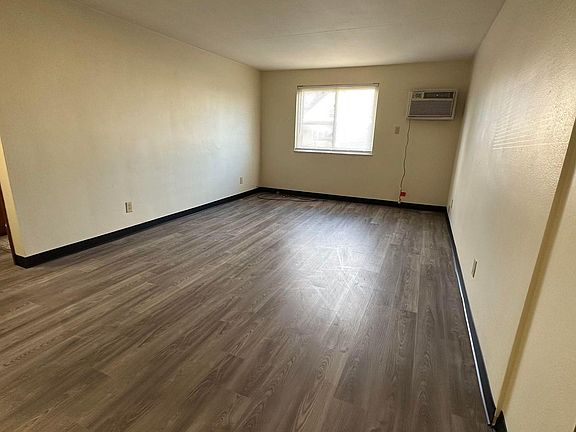 2nd image of 770 Brady Ave #14