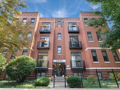 2955 N Racine Ave APT 2B, Chicago, IL, 60657