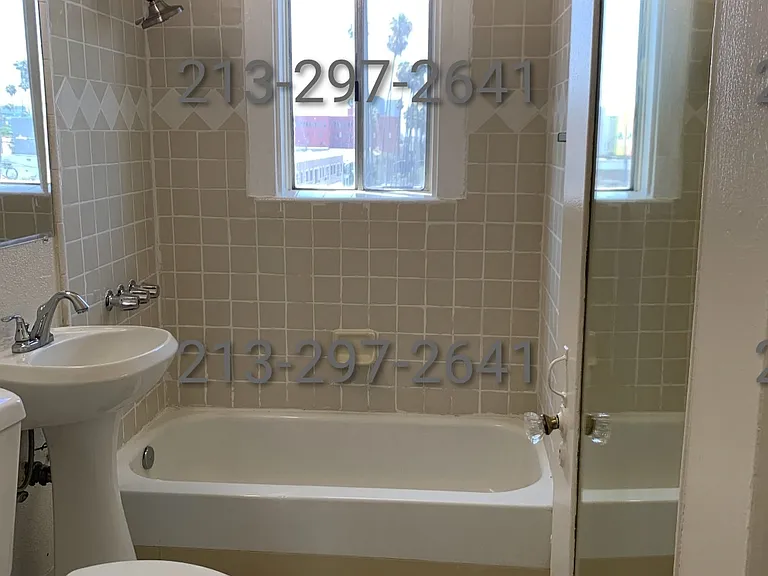 312 N New Hampshire Ave #3 — Photo 9