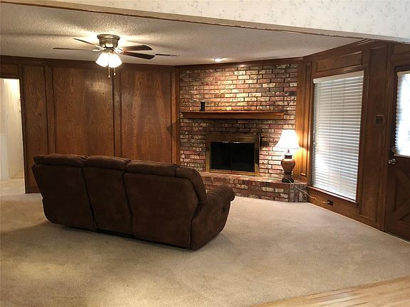 3rd image of 1304 Rusdell Dr