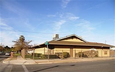 1st image of 3319 E Thomas Ave
