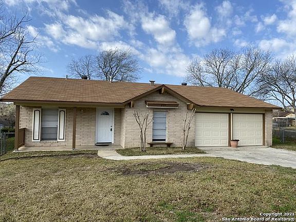 4th image of 217 Regal Oaks Dr