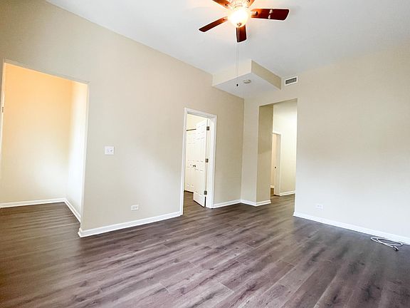 3rd image of 3053 W Lyndale St #1A