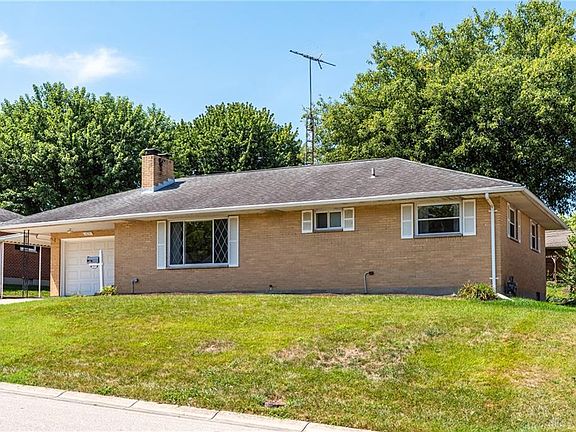 3rd image of 429 Genetta Dr