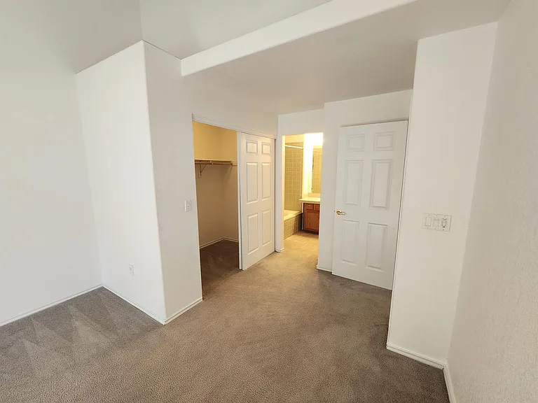 3895 Riviera Grv #202 — Photo 15