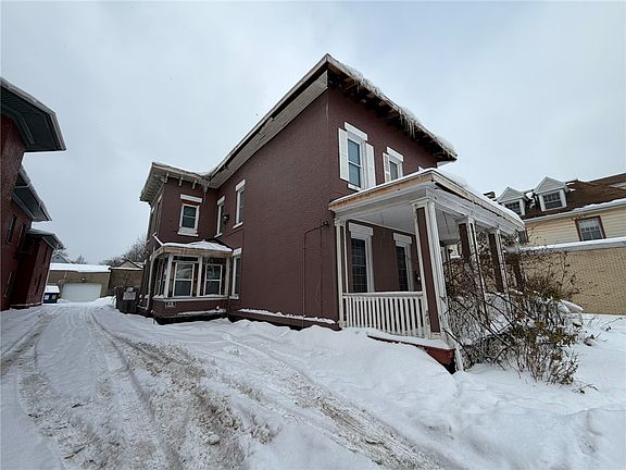 3rd image of 363 Lake Ave