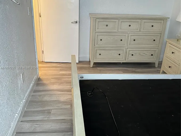 8401 Crespi Blvd #3 — Photo 12