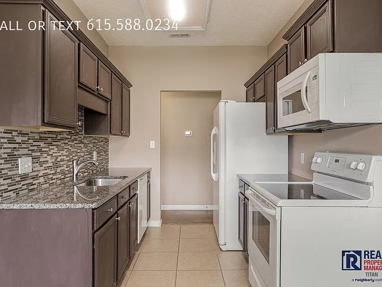 2824 Canary Ct — Photo 8