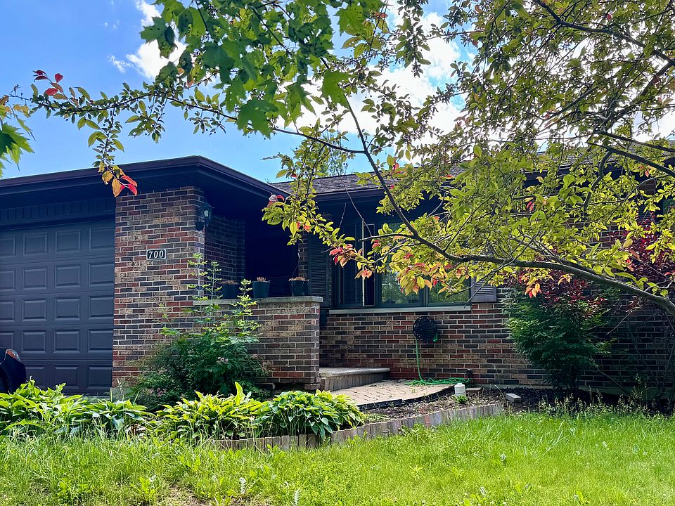 1st image of 700 S McAree Rd
