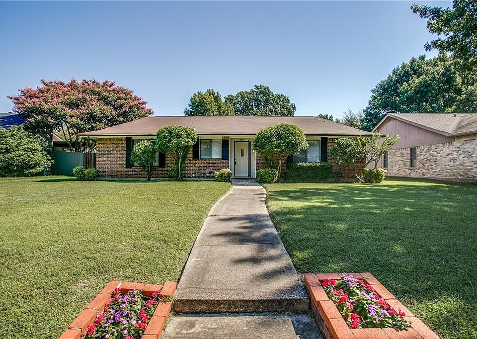 1st image of 3013 Charter Oak Dr
