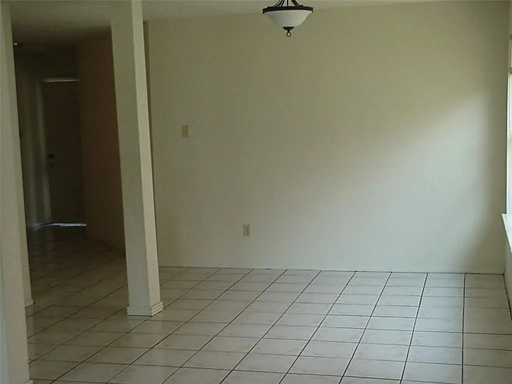 4 bed, 2.0 bath, 1692 sqft, $1,769 — Photo 3